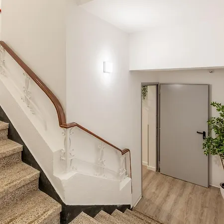 Underground Batalha شقة *